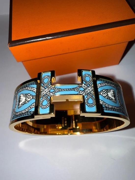 NWT Hermes Wide Clic H Bracelet Grand Apparat yellow gold GM size, box included - Picture 9 of 13